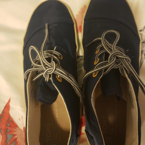 Tom's Bota Boots-Men's but cute for girls too! - Picture 3 of 4